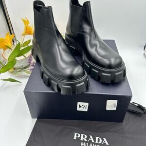 Men's Prada MONOLITH leather Chelsea boots size 11 made in Italy
